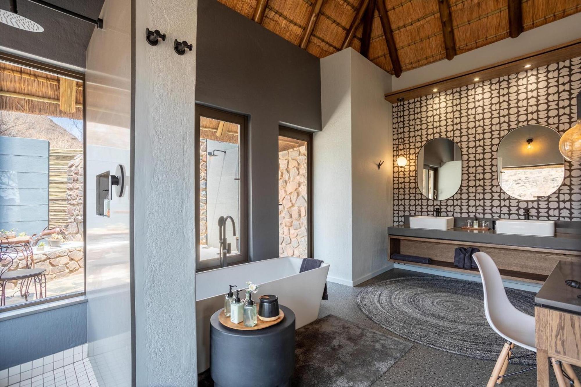 Tuningi Safari Lodge Защитен резерват „Мадикве“ Екстериор снимка